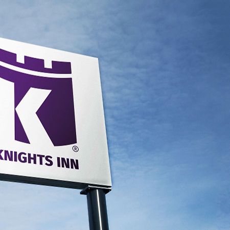 Knights Inn Lethbridge Exterior photo